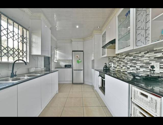 3 BEDROOM HOUSE FOR SALE IN NATURENA